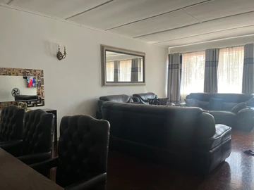 3 Bedroom Flat & Apartment
