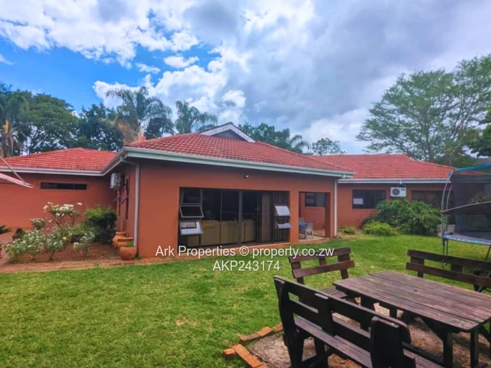 4 Bedroomed House For Sale In Borrowdale Brooke