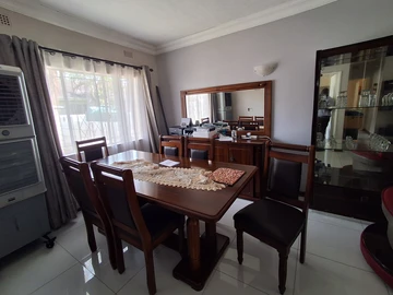 3 Bedroom Flat & Apartment