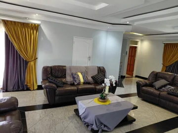 5 Bedroom House