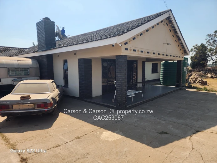 Spacious 5-Bed Windsor Park Home on 3,500m² with Borehole