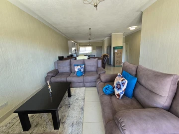 2 Bedroom Flat & Apartment