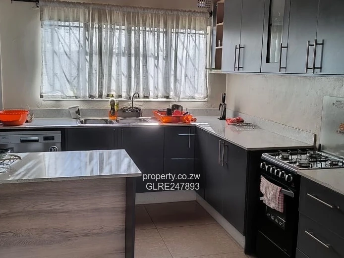 Greendale 5-Bed Family Home — Garden, Solar & Carport