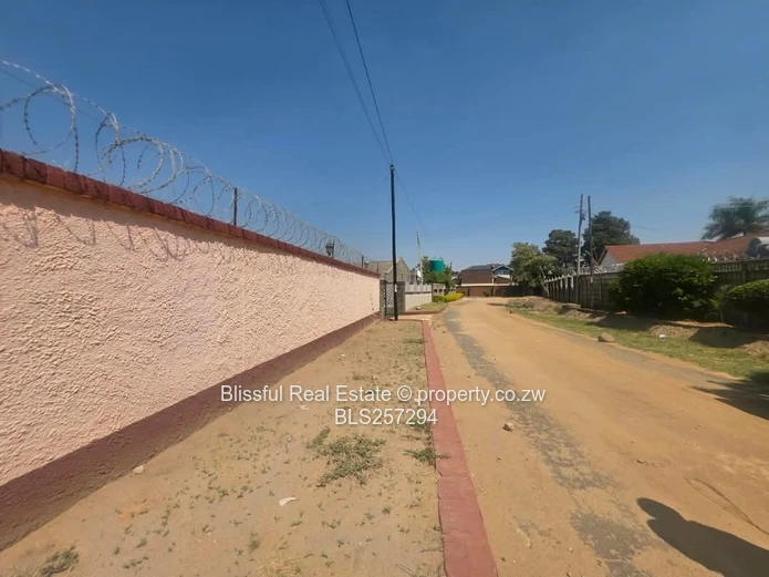 3 Bedroom house for rent in Zimre park