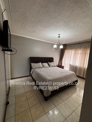 Old Marlborough 5beds house 4269sqm . Potential for redevelopment deeds