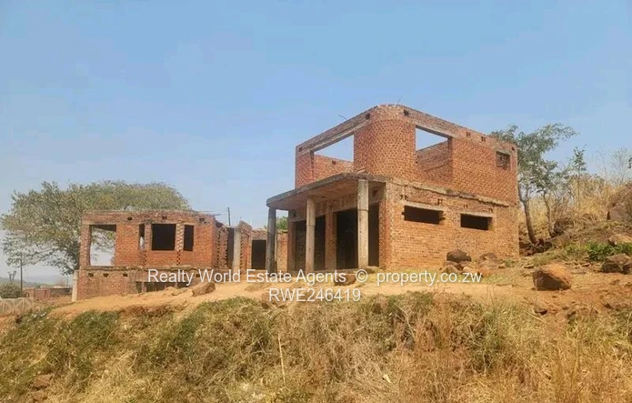 Charlotte Brooke – Incomplete 6 Bedroom House for Sale