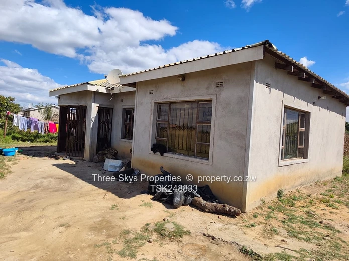 3 Bedroomed Cottage On 2000Sqm 