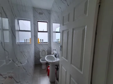 3 Bedroom Garden Flat