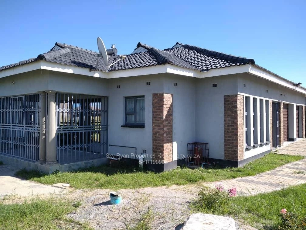 4 Bed Houses for Sale in Rockview SYR190906