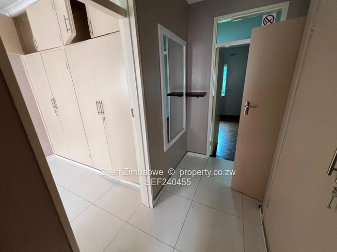  Modern 2-Bedroom Apartment 