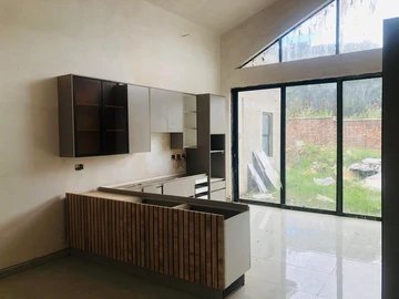 4 Bedroom Garden Flat