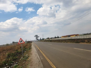 Commercial & Industrial Land