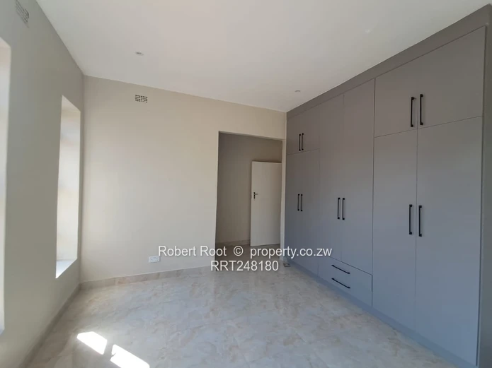 Brand new 4 bed family cluster