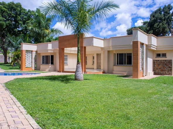 3 Unit Townhouse Complex