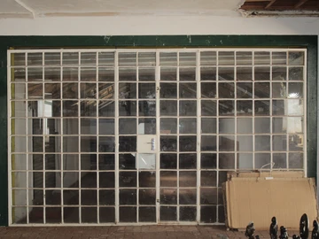 Shop to let at Landela Complex. Gross rent at USD1,044 per month.