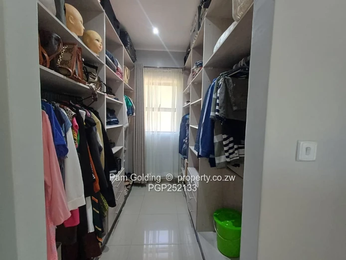 Residential House with Cottage for Rent in the Vumba  (Sole Mandate)