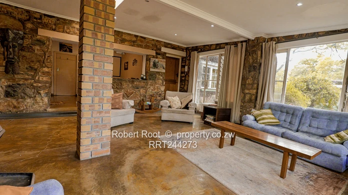 House for Sale in Monavale (Sole Mandate)