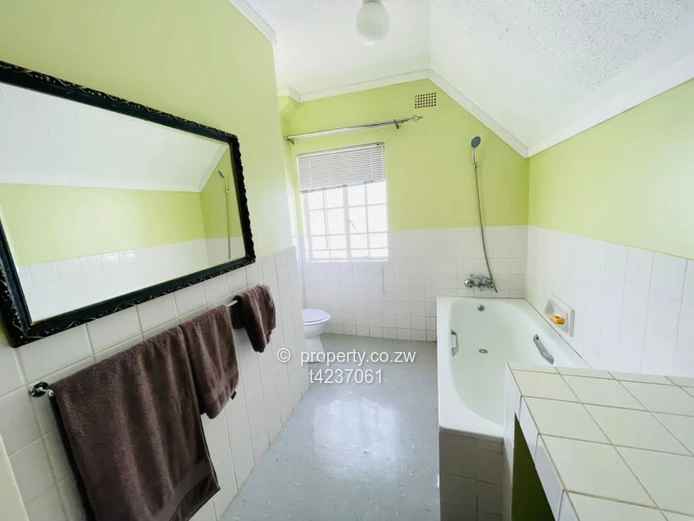 Helensvale spacious 3 bed Townhouse to Rent