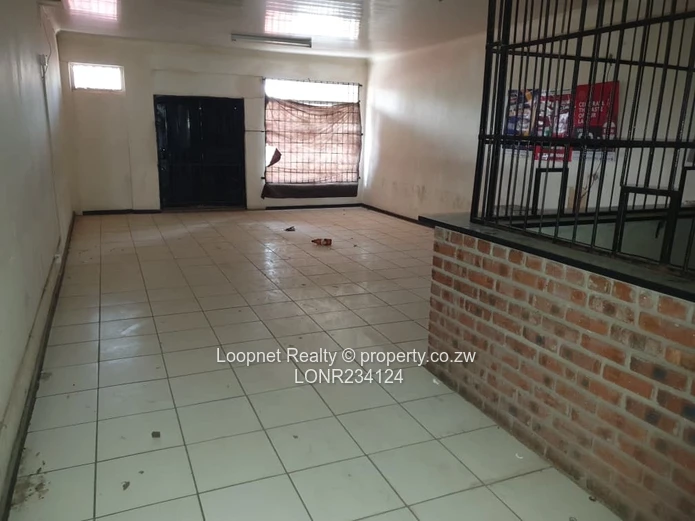 200m² Tiled Retail Shop at Huruyadzo Shopping Centre, St Marys — Secure w/ Storage (Sole Mandate)