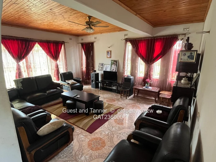 5 Bedroom House for Sale in Windsor Park Ruwa - With Deed of Transfer 