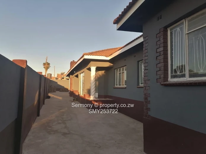 Massive Residential Property In Chipukutu Up For Grabs, 