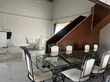 Farm & Agricultural Land