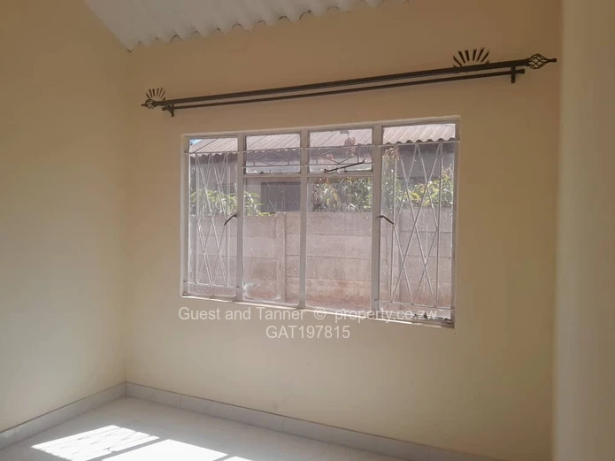 1 Bed House to Rent in Westlea