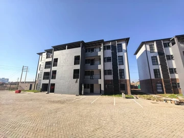 2 Bedroom Flat & Apartment