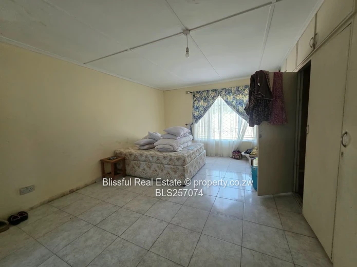 3-bedroom house for rent in Westgate