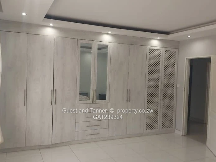 Luxurious 5-Bedroom House in Sandton Phase 1  with Clean Title