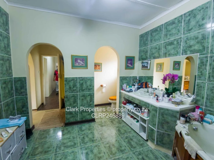 Secure Family Living On 3,279sqm (Sole Mandate)