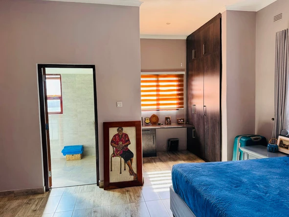 5 Bedroom House
