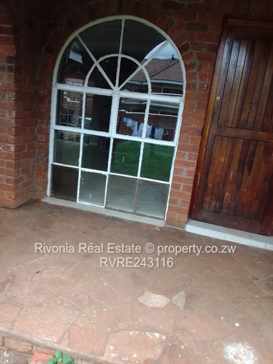 Charming 2-Bed Brick Cottage in Westgate - Borehole