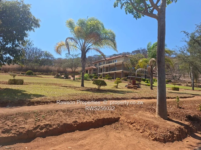 Carrick House For Sale (Sole Mandate)