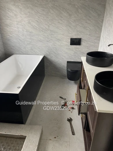 Spacious 4 bed house for sale in  Borrowdale Brooke 