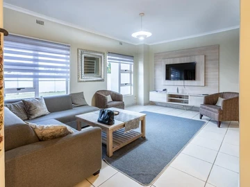 4 Bedroom Flat & Apartment