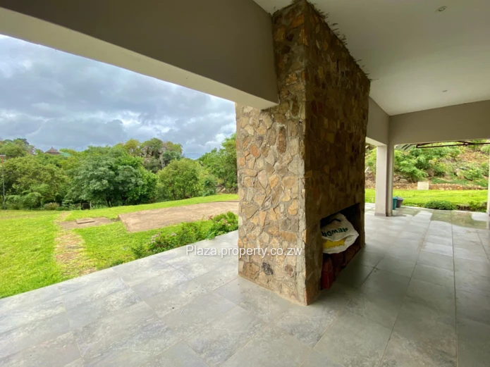 4 Bed Luxury Home in Crowhill Views!