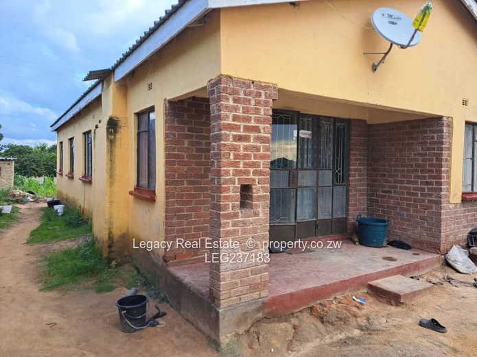 Budget-Friendly 4-bedroom House in Southlea Park