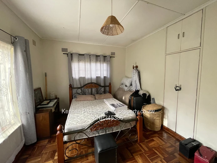 1600 s/mtrs with House for sale closer to S Machel Ave and Cresta Hotel Part of Eastlea  (Sole Mandate)