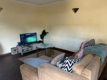 3 Bedroom Flat & Apartment