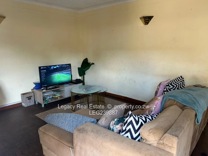 Three-Bedroom Duplex With Own Yard To Let In Marlborough