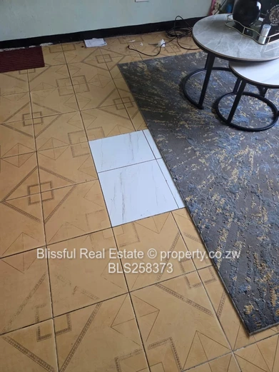 Mufakose 2-Bed Apartment - Tiled Floors & Fitted Kitchen (Sole Mandate)