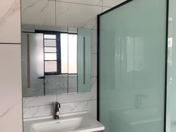 5 Bedroom Flat & Apartment