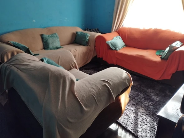 2 Bedroom Flat & Apartment