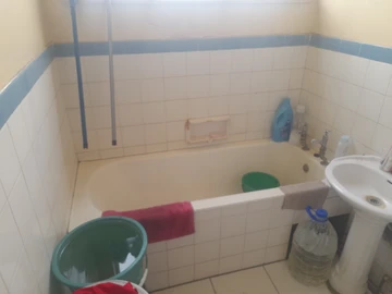 2 Bedroom Flat & Apartment