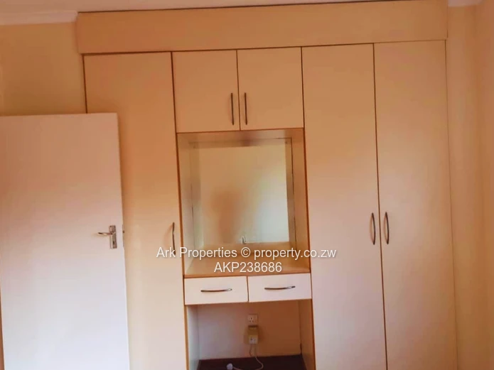 5 Bedroomed House With Cottage For Rent Near Borrowdale Brooke