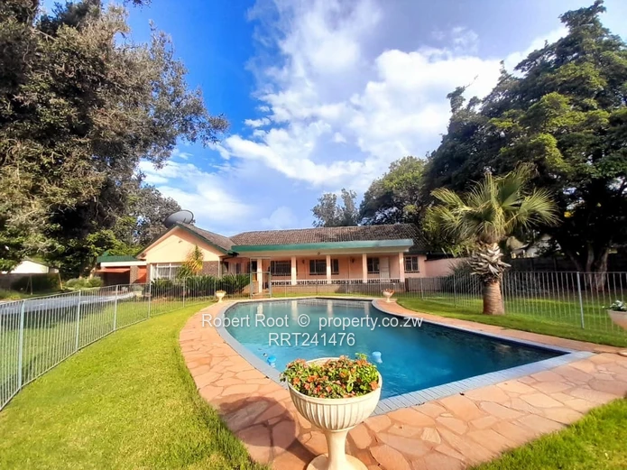 4 Bedroom House With Pool For Rent In Mt Pleasant