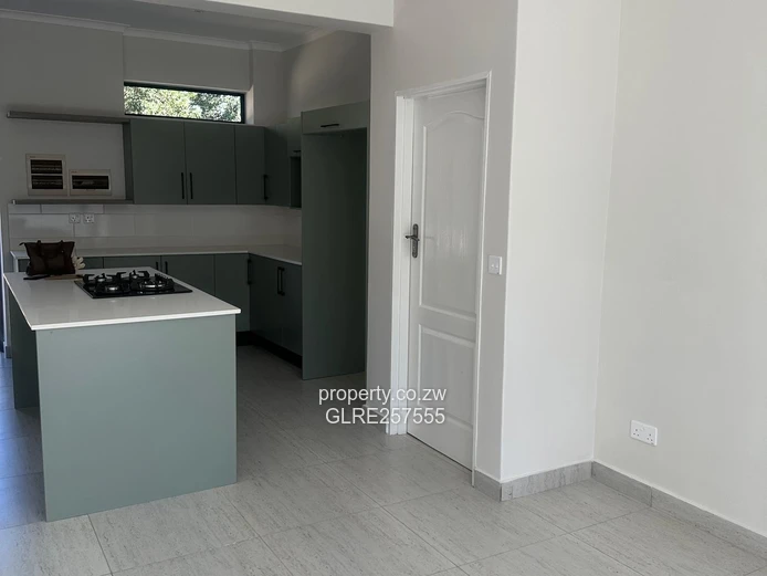 Modern 2-Bed, 2-Bath Apt in Vainona, Harare — Borehole