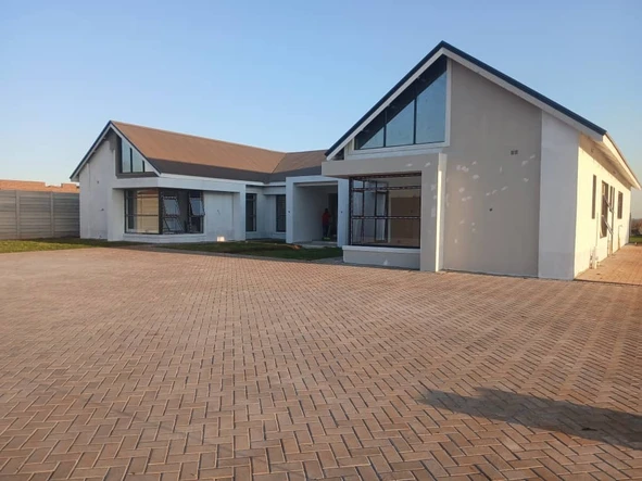 5 Bedroom House
