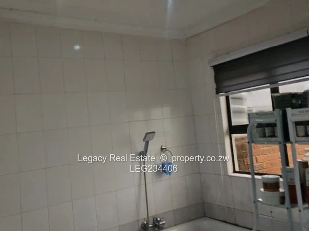 Sally Mugabe – Solid Family Home on 2000sqm for Sale